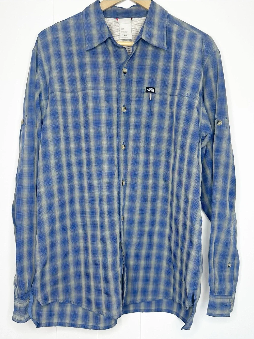 The North Face Blue Plaid Long Sleeve Button Up Shirt medium Zip Pocket hiking